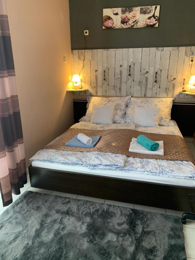 Furo-Lak 1 Apartman Hajdúszoboszló Esterno foto
